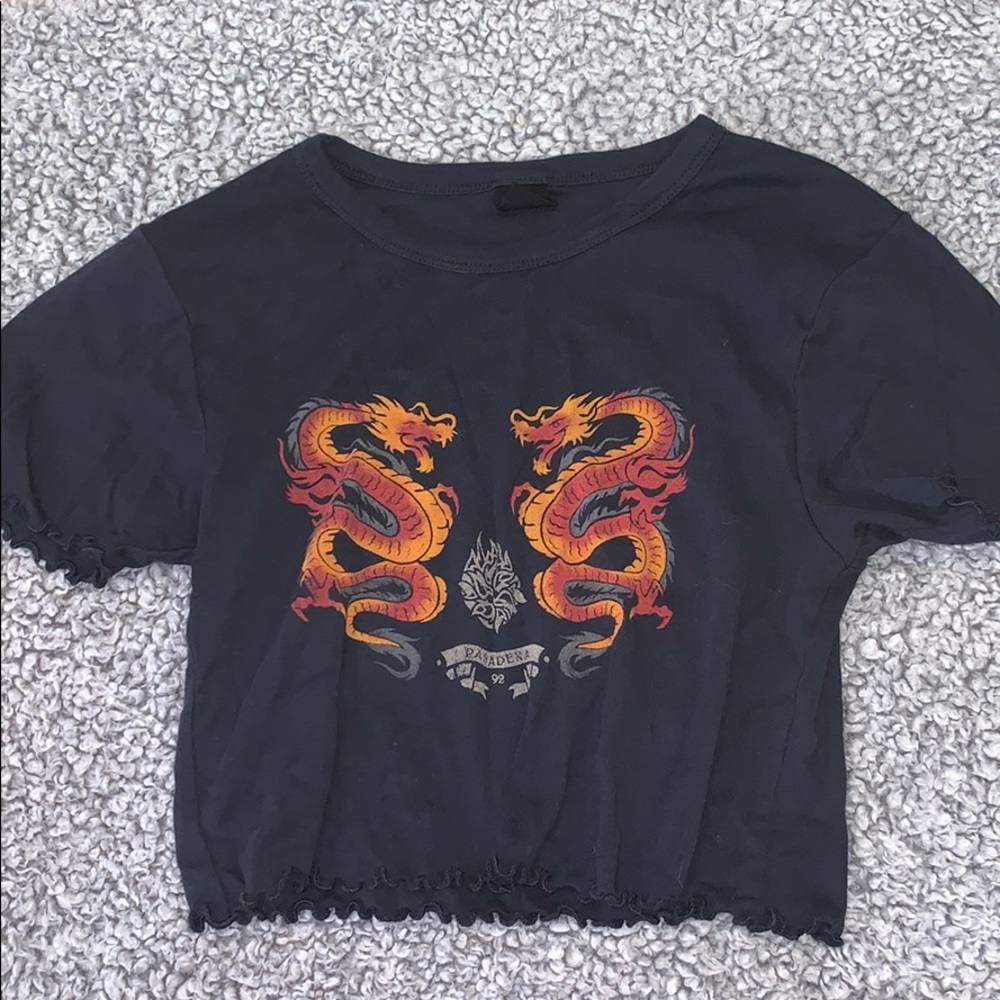 urban outfitters cropped graphic tee